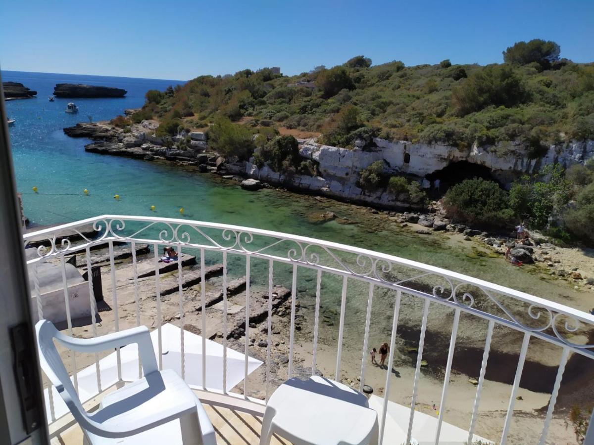 Hostal Xuroy Cala Alcaufar Exteriör bild